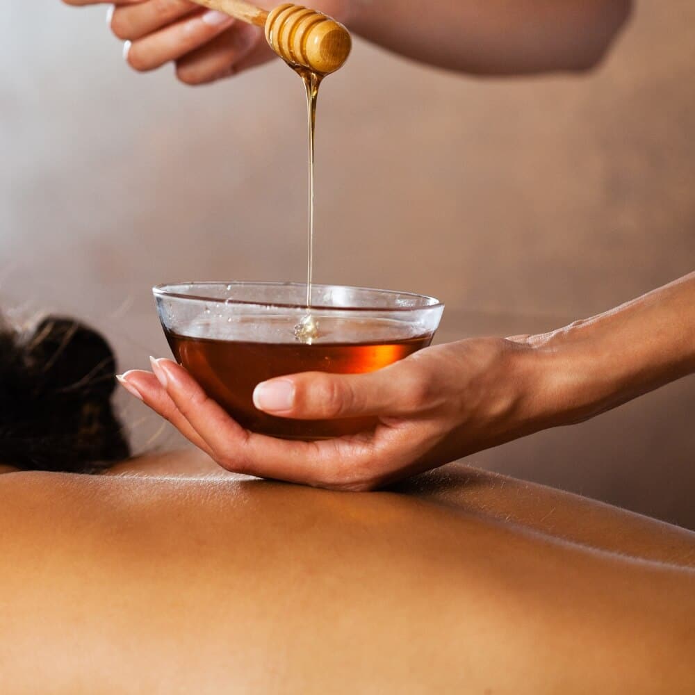 Tibeti mézes masszázs
